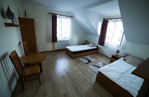 Spiczyn House | Cozy Agroturystyka Nowa Wólka with Hot Tub & Breakfast