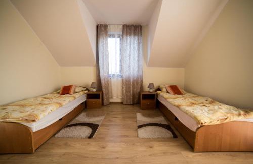 Spiczyn House | Cozy Agroturystyka Nowa Wólka with Hot Tub & Breakfast