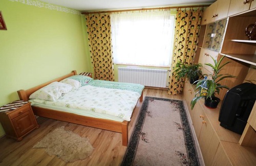 Istebna Bed & Breakfast | Exceptional Agroturystyka Tyniok: Family-Friendly Retreat