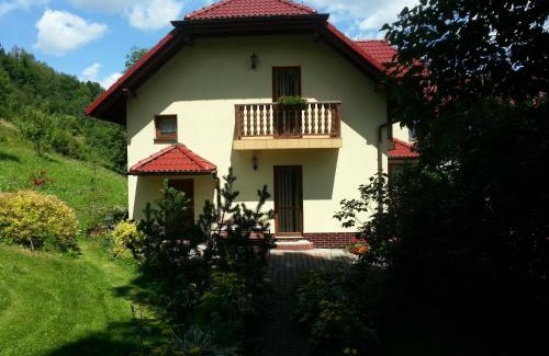 Niedzwiedz House | Pet-Friendly Retreat at Agroturystyka Zagroda - 8.7 Rating