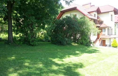 Niedzwiedz House | Pet-Friendly Retreat at Agroturystyka Zagroda - 8.7 Rating