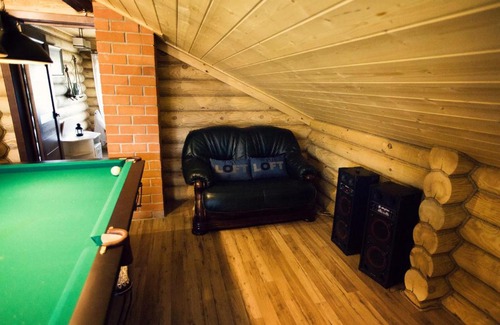 Brest Region House | Guest Rated 10/10: Agrousadba Panskiya Lazni with Hot Tub