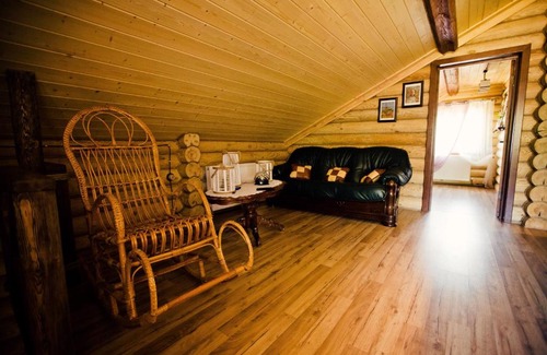 Brest Region House | Guest Rated 10/10: Agrousadba Panskiya Lazni with Hot Tub