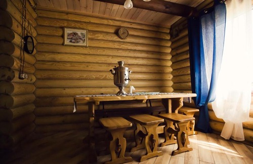 Brest Region House | Guest Rated 10/10: Agrousadba Panskiya Lazni with Hot Tub