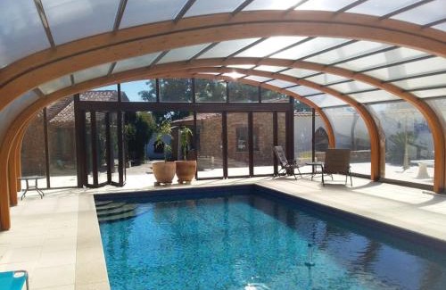 Moitas Apartment | Agua Azul: Eco-Friendly Poolside Retreat in Woodland Bliss