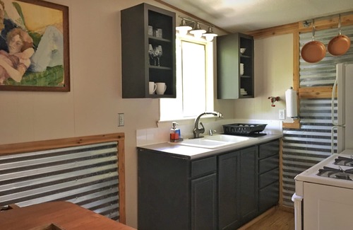 Austin Cottage | Agua Dulce Ranch, Casita #4 - Guest Rated 9.6 with Breakfast