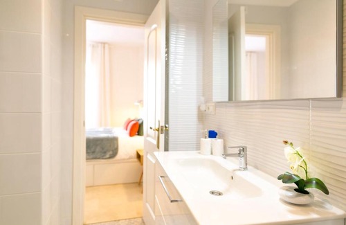 La Victoria Apartment | Oceanfront Relaxation at Agua V with Seasonal Pool Access