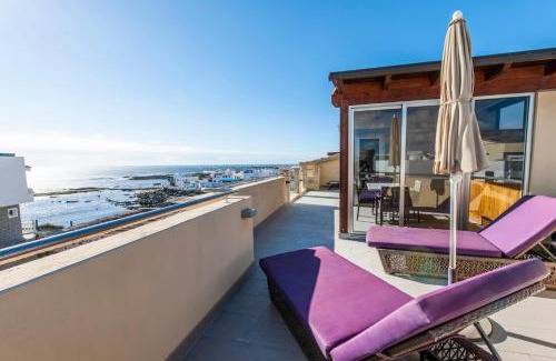 El Cotillo Apartment | Oceanfront Aguamarina: Guest Rated 9.8/10 in Paradise