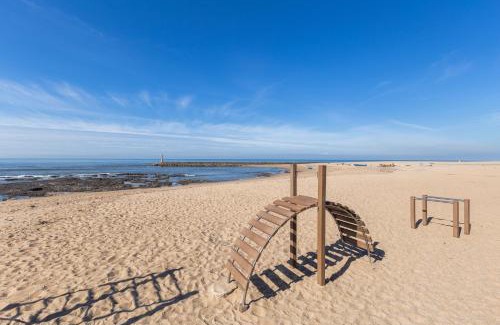 Aguda House | Aguda Beach Porto: Exceptional Oceanfront Travel Houses