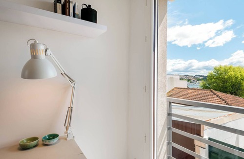 Lordelo do Ouro e Massarelos House | Family-Friendly Aguda's House with BBQ and Pet Amenities