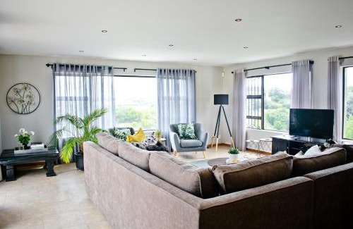 Aston Bay House | Beachside Bliss at Aguia-Vista Paradise with Pool Access