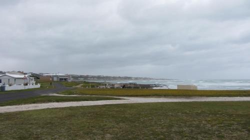 L'Agulhas House | Scenic Agulhas Home with a View - Family Friendly Stay