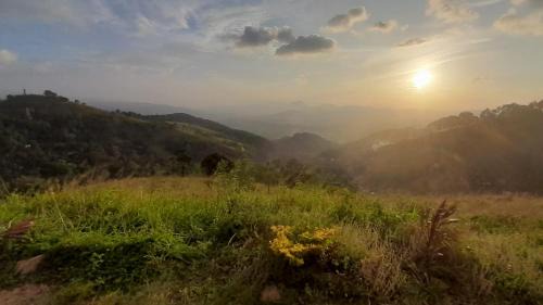 Udunuwara Hotel | Budget-Friendly Agunawala: Family Friendly Accommodations