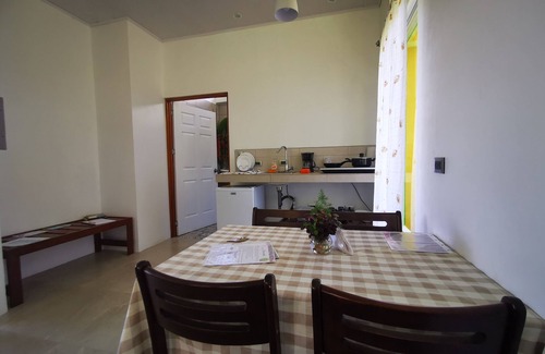 Rio Naranjo Bed & Breakfast | Discover Agutipaca B&B: Guest Rated 9.8 with Pool & Spa