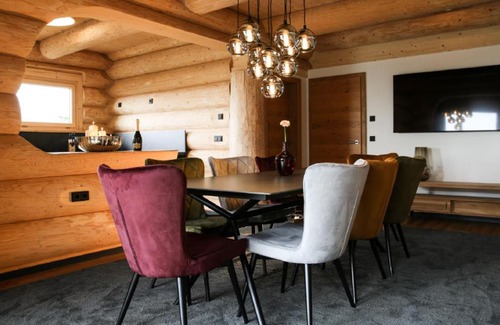 Bodenmais Ski Chalet | Discover Ahütten: 4-Star Retreat with Hot Tub & Family Amenities