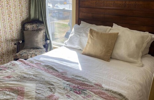 Wabasha Hotel | Guest Rated 10/10: AH #33 with Spa & Family-Friendly Amenities