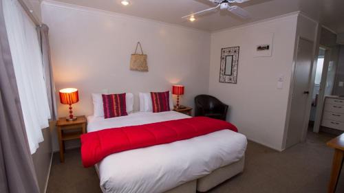 Gisborne Hotel | Cozy AhiKaa Gisborne Motel with Ocean Views and Accessibility