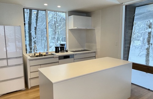 Hakuba Ski Chalet | Top-Rated Ahiru Chalet: Pet-Friendly Retreat with Pool