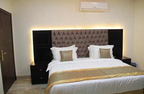 Dhahran Apartment | Comfortable Stay at Ahla Makan with Great Amenities