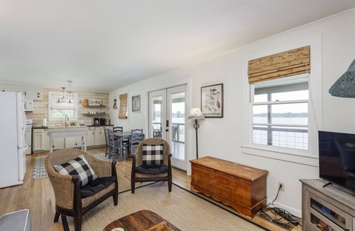Prosperity House | Unforgettable Views and Private Dock with Exciting Kayaks