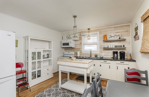 Prosperity House | Unforgettable Views and Private Dock with Exciting Kayaks