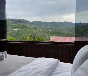 Arakli Bed & Breakfast | Inviting AHO 103: Scenic Mountain View Room & Child Friendly