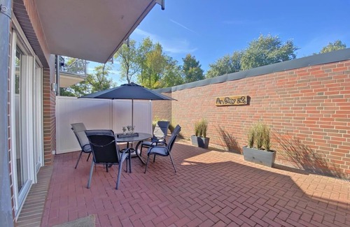 Norddeich Apartment | Experience Ahoi: Waterfront Family Getaway with Ocean Views
