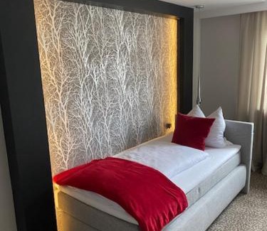 Schrobenhausen House | Discover Ahorn-Zimmervermietung: Child-Friendly Retreat