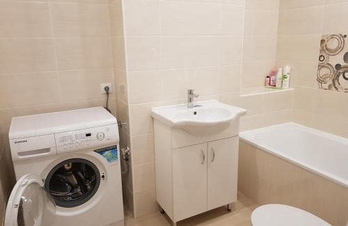 Kohtla-Jarve Apartment | Highly Rated Ahtme Apart: Ideal for Family Getaways