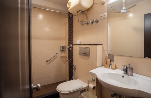 DLF City House | Convenient Ahuja Residency Cyber City II with Family Amenities