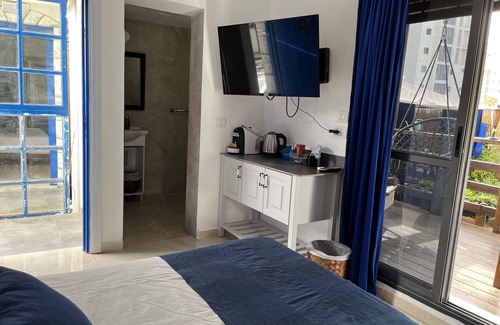Hadera Bed & Breakfast | Relaxing Ahuzat Shaul Seaside Suite with Breakfast Included