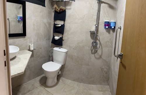 Hadera Bed & Breakfast | Relaxing Ahuzat Shaul Seaside Suite with Breakfast Included