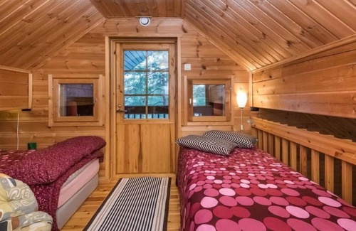 Myrskyla House | Discover Ahvenkallio: Relaxing Lake View Retreat with Spa