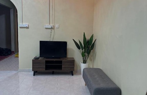 Kampung Jaya House | Discover AHZA My Homestay Kemaman - Child-Friendly Retreat