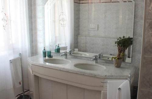 Lugagnano House | Child-Friendly Retreat at Ai Cantarelli with 9/10 Rating
