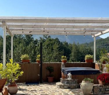 Lauria House | Family-Friendly Getaway at Ai Cerri di Remí - Rated 10/10