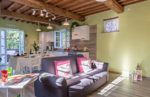 SantʼAndrea di Compito Villa | Discover Ai Due Cuori 4: A Family-Friendly Retreat