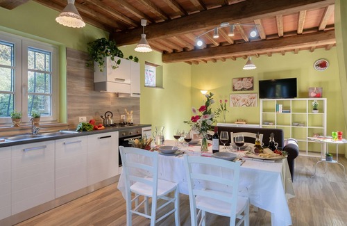 SantʼAndrea di Compito Villa | Discover Ai Due Cuori 4: A Family-Friendly Retreat