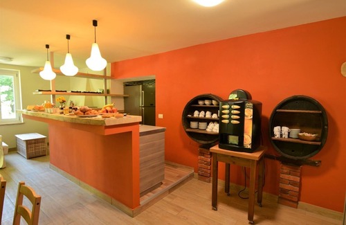 Ardenno House | Experience AI MULINI Holiday House with Ocean Views & Pool