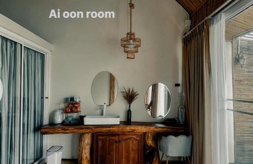 Chiang Rai Province Hotel | Escape to Ai-oon b1: Family-Friendly with Hot Tub Access