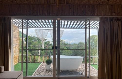 Chiang Rai Province Hotel | Discover Ai-oon b3 by Triple a Coffee: Family-Friendly Stay
