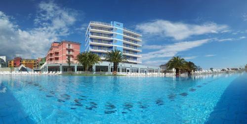 Loano Apartment | Discover Ai Pozzi Village Resort & SPA with Ocean Views