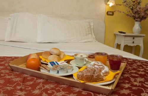 Porta Venezia Hotel | Discover Ai Ronchi Motor Hotel Brescia: Pet-Friendly Retreat