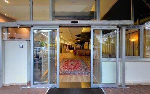 Porta Venezia Hotel | Discover Ai Ronchi Motor Hotel Brescia: Pet-Friendly Retreat