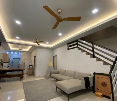 Kampung Seberang Takir House | Modern AIDAN HOME 2: Private Pool & Beach Access Awaits