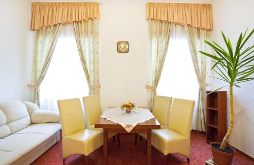 Lodz Hotel | Inviting Stays at Hotel Reymont: Pet-Friendly & Breakfast Included