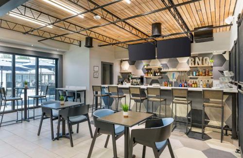 Reno/Tahoe Airport Hotel | Discover Aiden by Best Western South Reno: Pet-Friendly Retreat