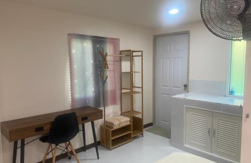 Hua Toei House | Top-Rated Aiem-Wilai Guesthouse with Family-Friendly Amenities