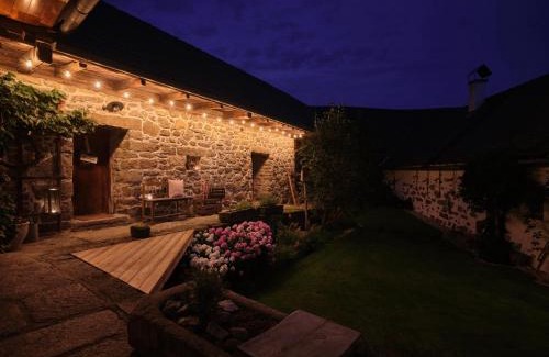 Gross Gerungs Apartment | Exceptional Aigen 13: Oceanfront Stay with Breakfast Included