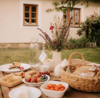 Gross Gerungs Apartment | Exceptional Aigen 13: Oceanfront Stay with Breakfast Included